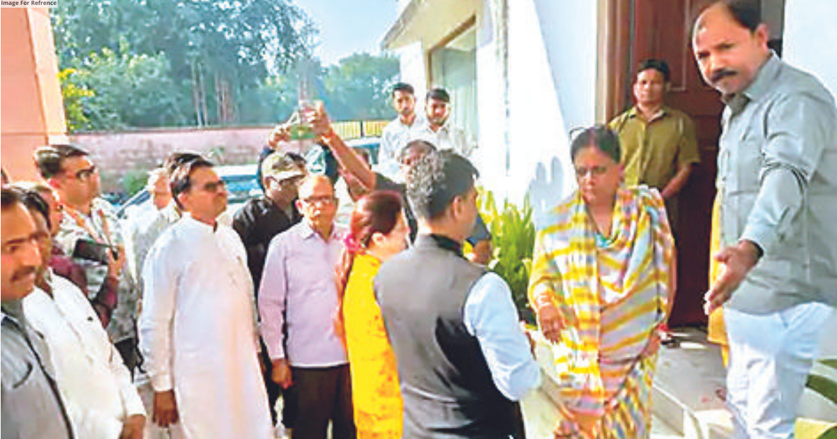 Make BJP candidates win: Raje sends clear message to workers